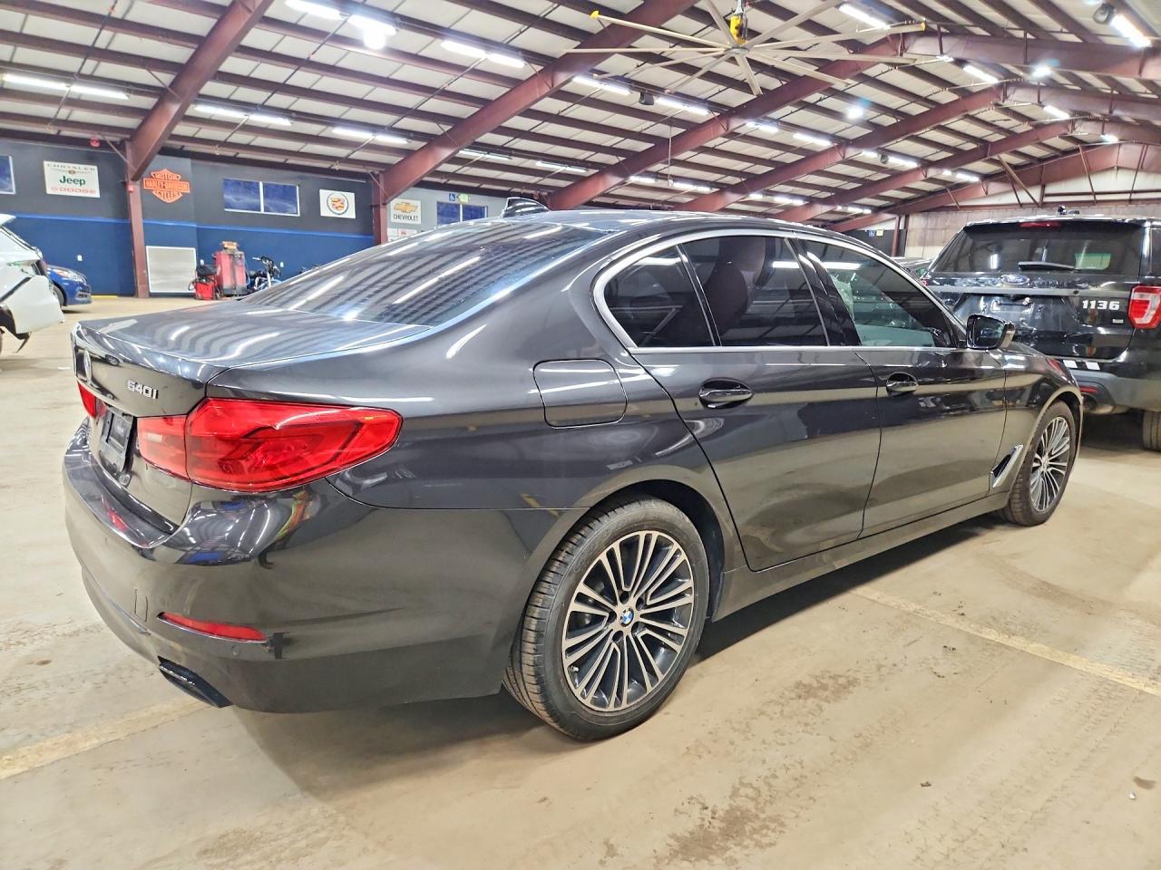 2020 BMW 540 I - Фото 3