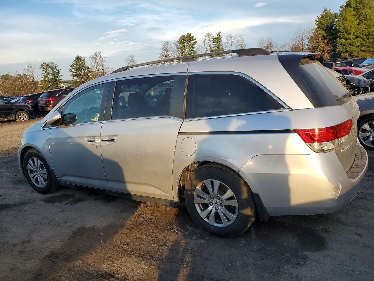 2014 Honda Odyssey Exl - Фото 2