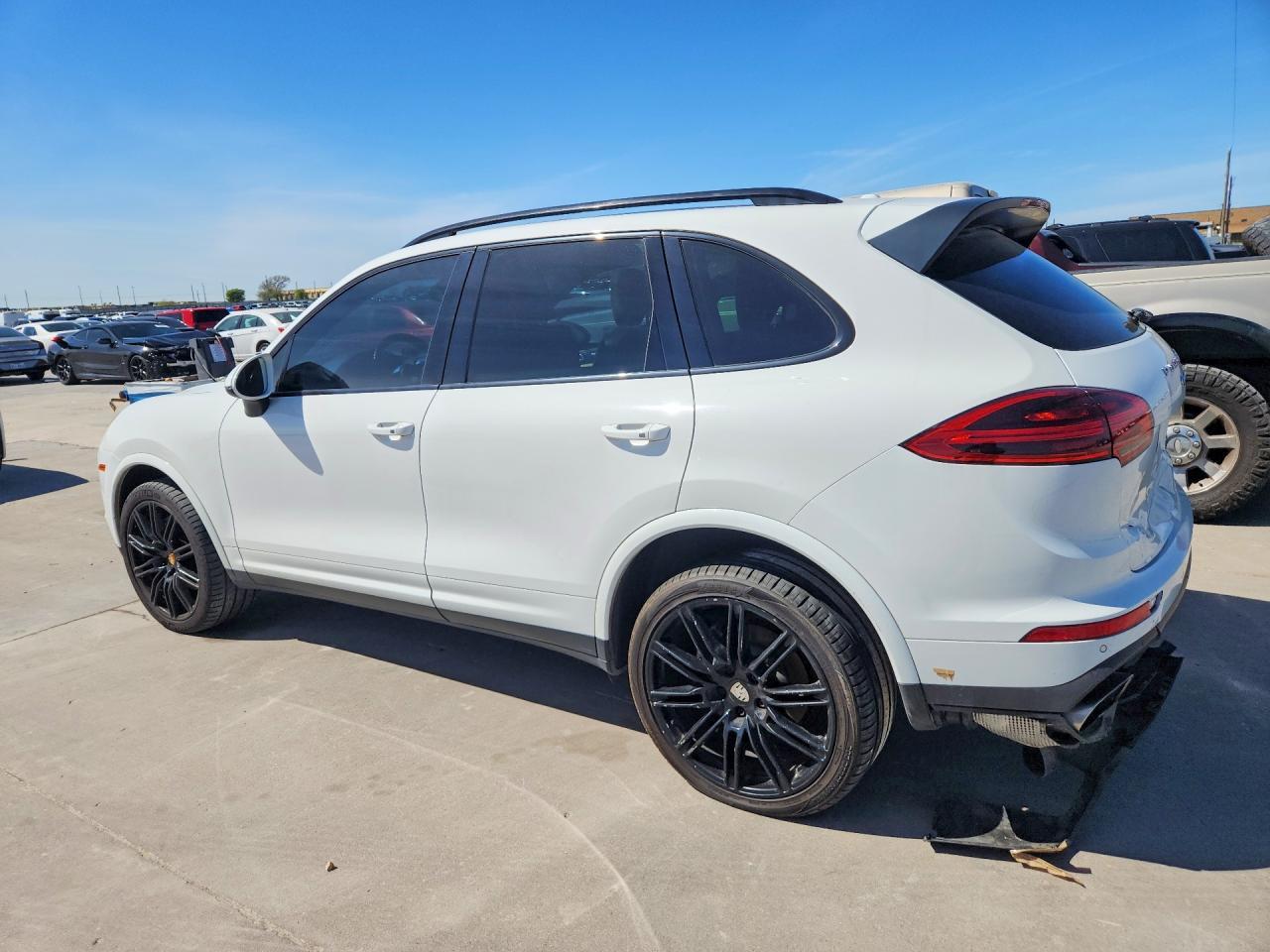 2017 Porsche Cayenne - Фото 2