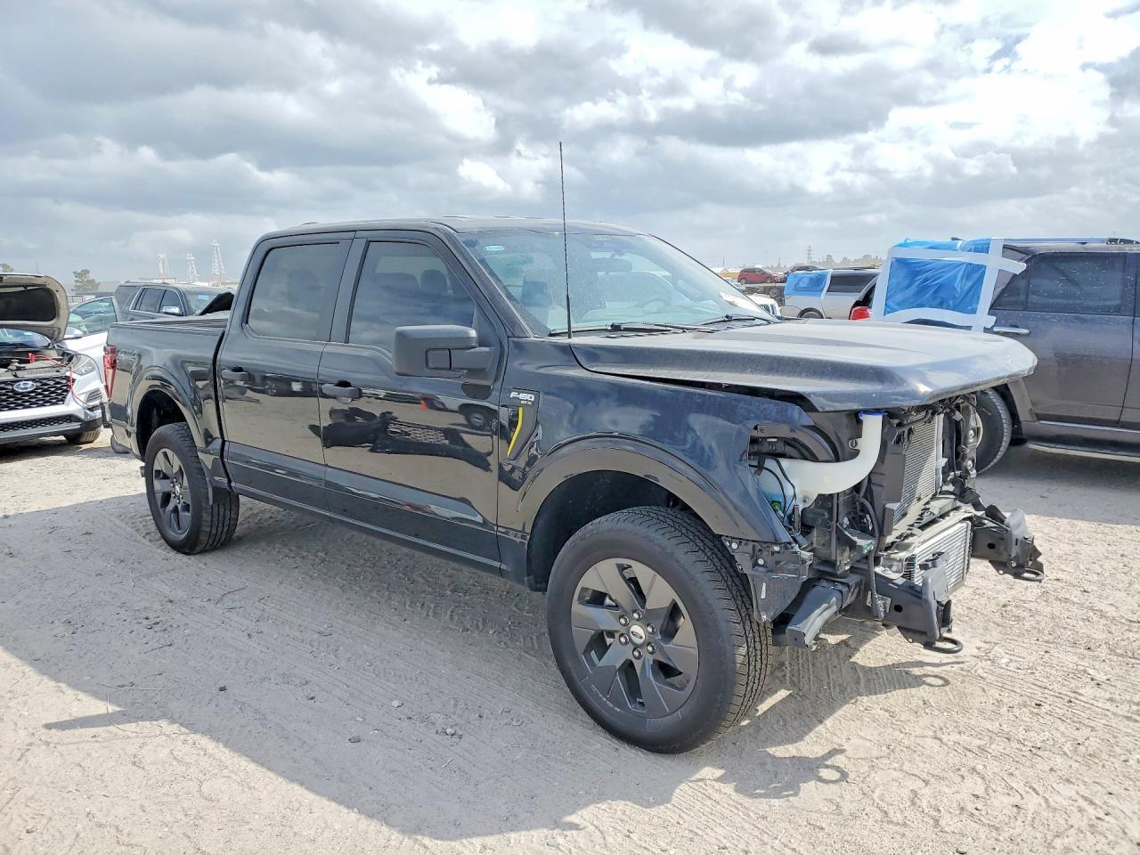 2025 Ford F150 Stx - Фото 4