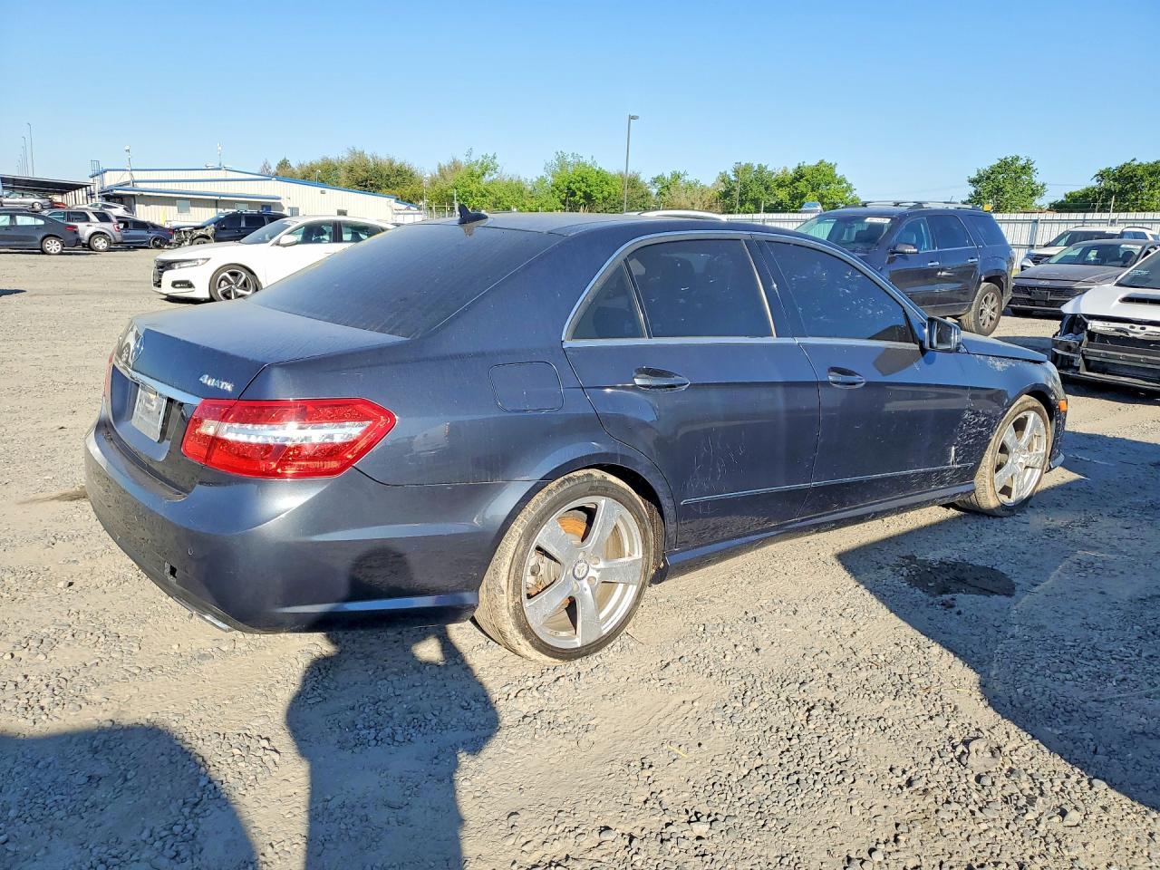 2011 Mercedes-Benz E 350 4Matic - Image 3