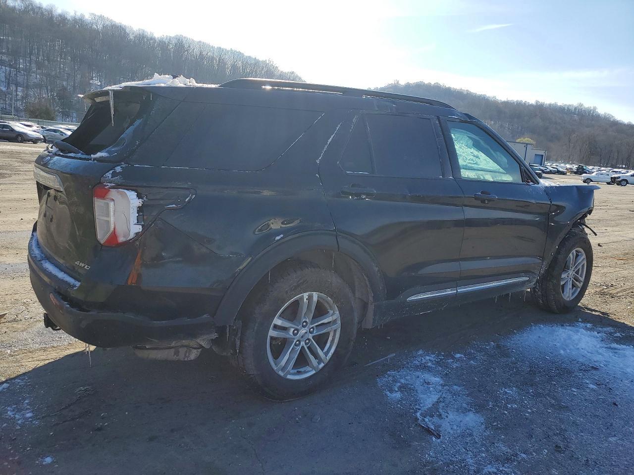 2022 Ford Explorer Xlt - Фото 3