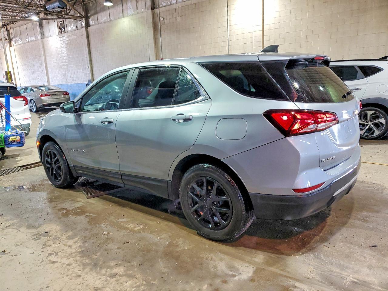2023 Chevrolet Equinox Lt - Image 2