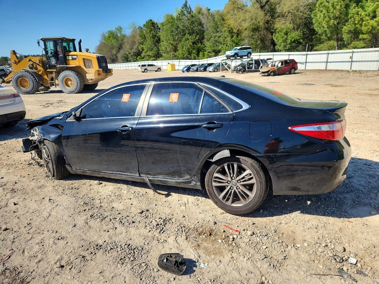 2015 Toyota Camry Se - Фото 2