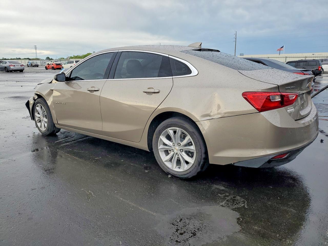 2025 Chevrolet Malibu Lt - Image 2