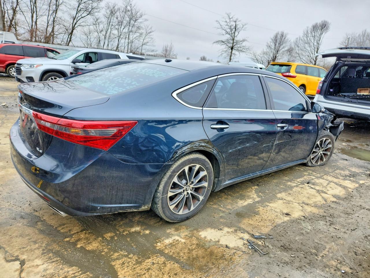 2016 Toyota Avalon Xle - Фото 3