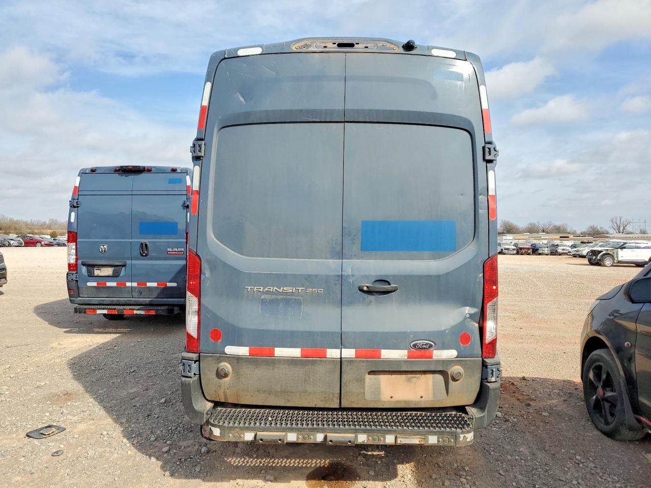 2021 Ford Transit T-250 Cargo - R & D - Pri Fleet - Фото 6