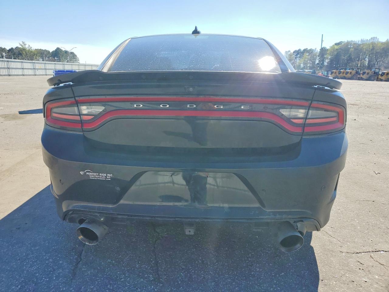 2015 Dodge Charger R - Image 6