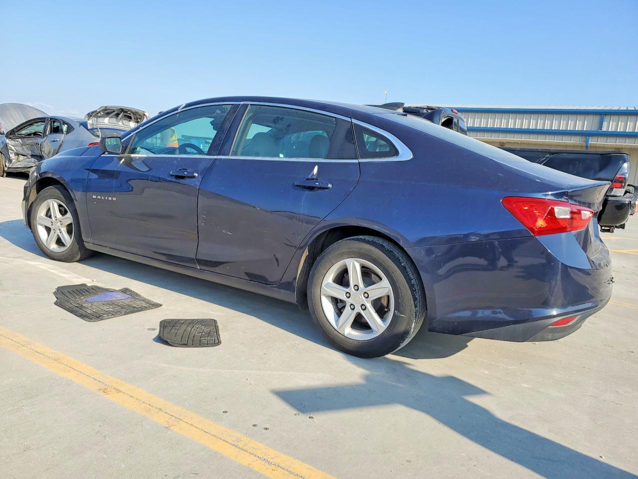 2017 Chevrolet Malibu Ls - Image 2