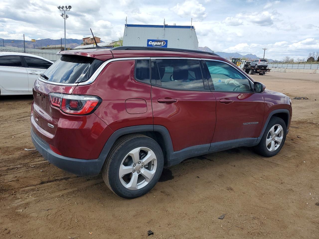 2020 Jeep Compass Latitude - Image 3