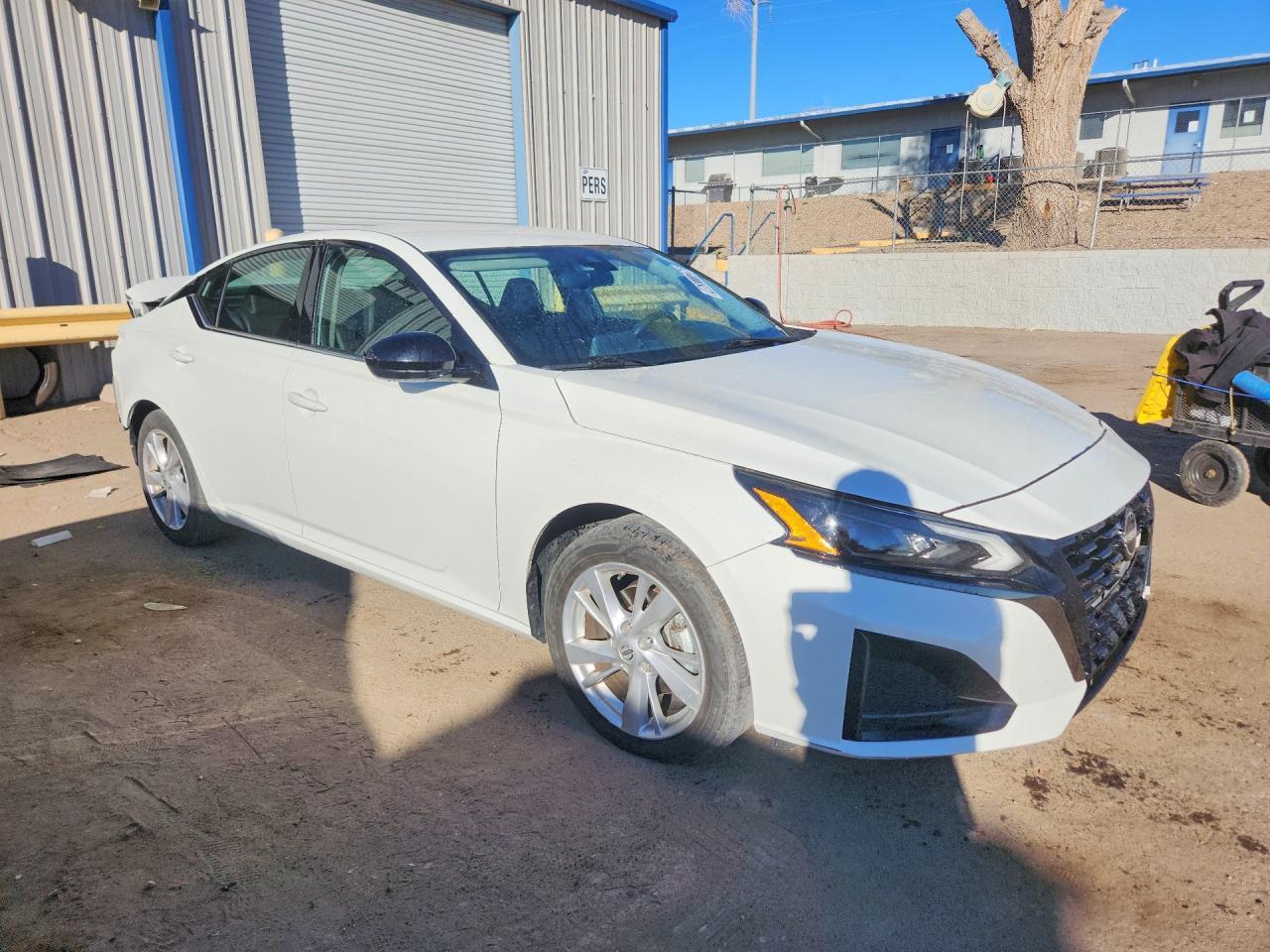 2024 Nissan Altima 2.5 Sr - Image 4