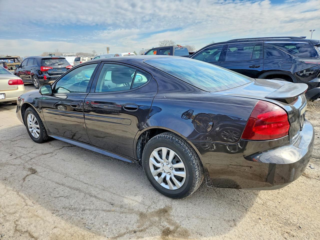 2008 Pontiac Grand Prix - Фото 2