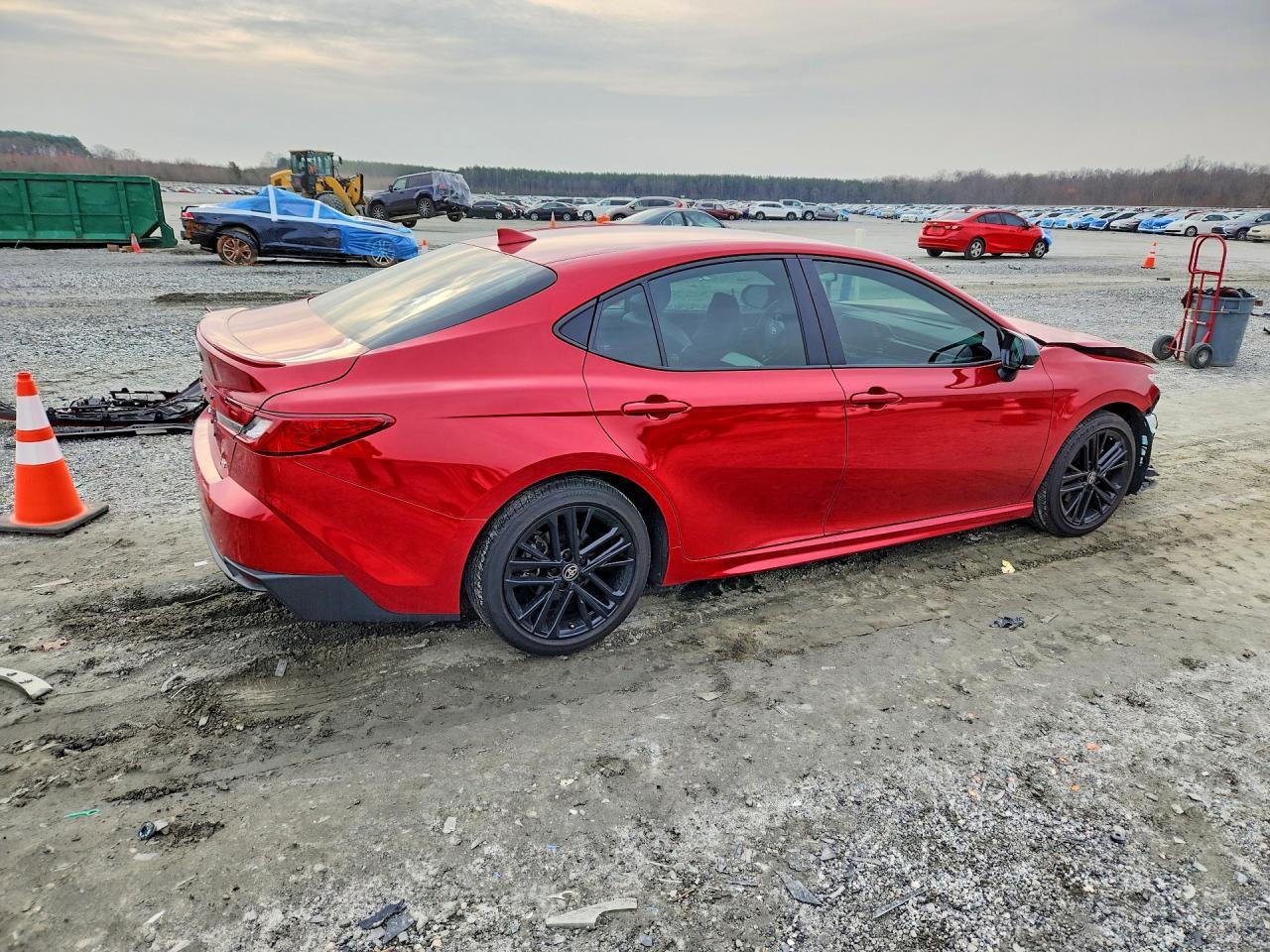 2025 Toyota Camry Se - Image 3