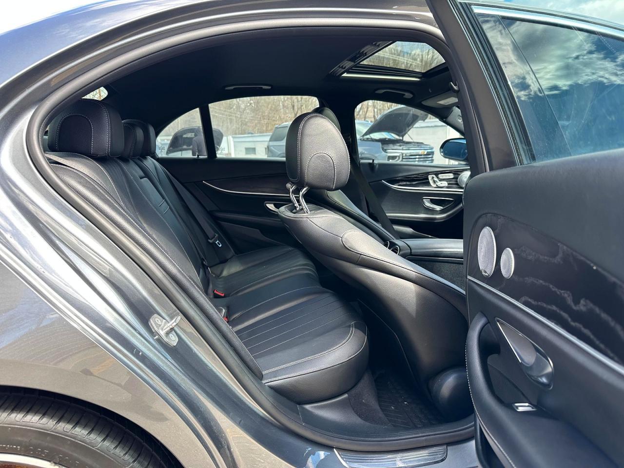2018 Mercedes-Benz E 400 4Matic - Image 7