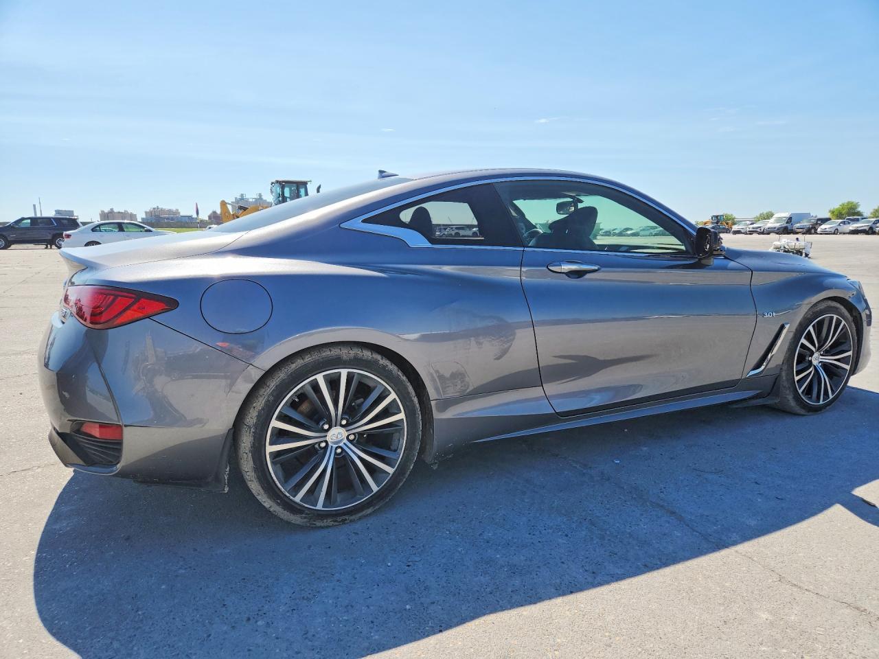2018 Infiniti Q60 - Image 3