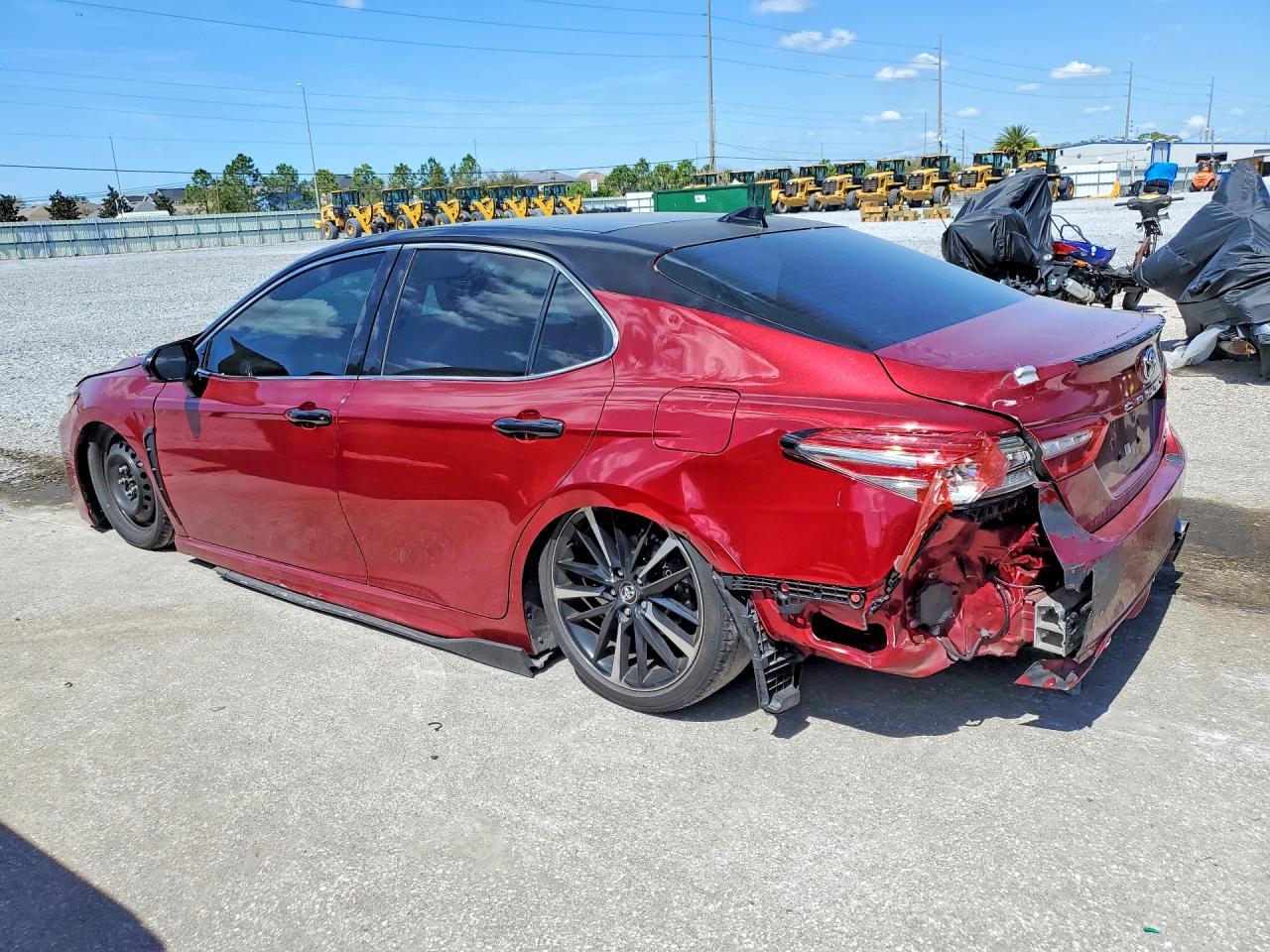 2018 Toyota Camry Xse - Фото 2