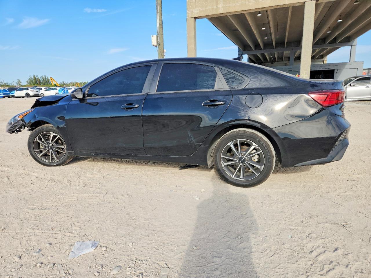 2024 Kia Forte Lxs - Image 2