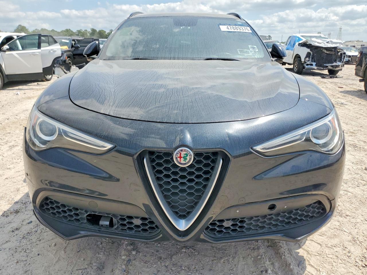 2018 Alfa Romeo Stelvio Ti Sport - Image 5