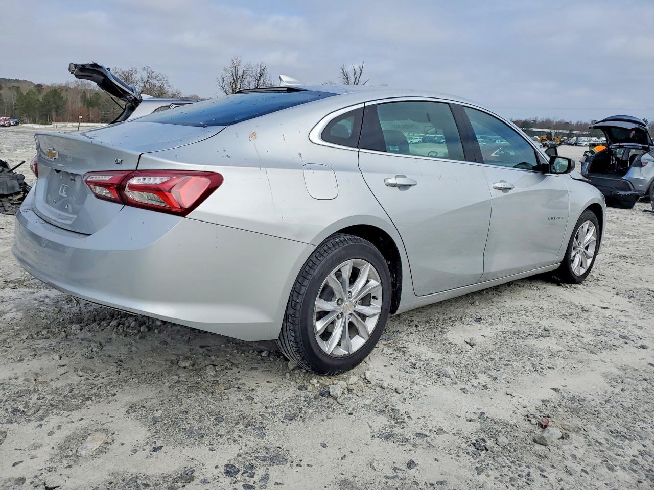 2022 Chevrolet Malibu Lt - Image 3