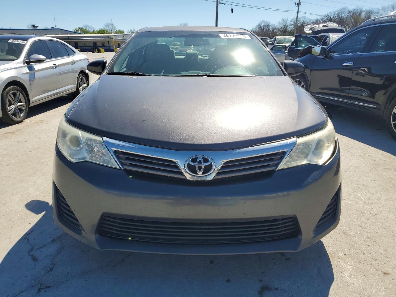 2014 Toyota Camry L - Image 5