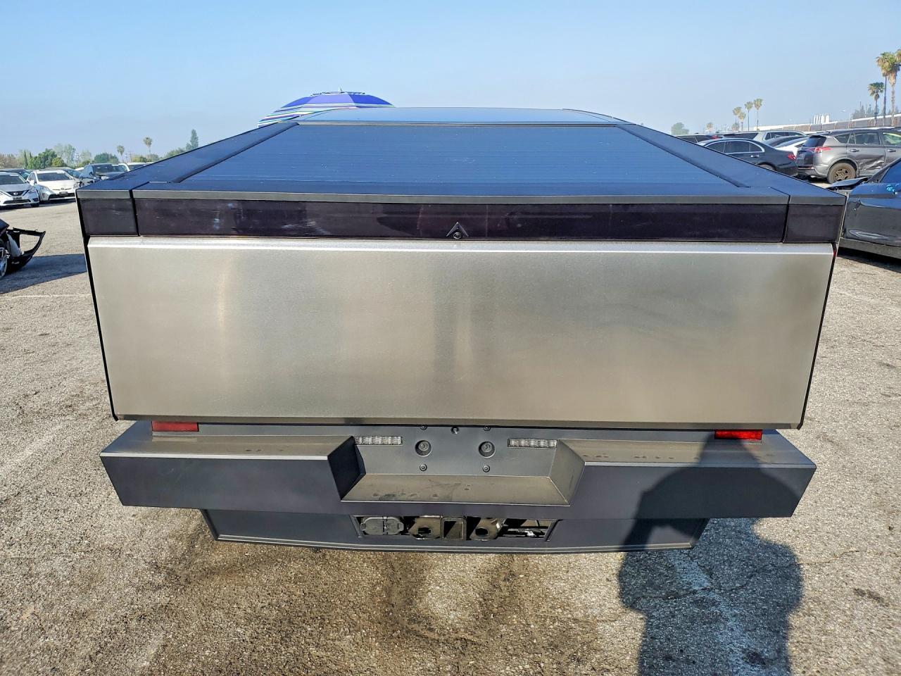 2026 Tesla Cybertruck - Image 6