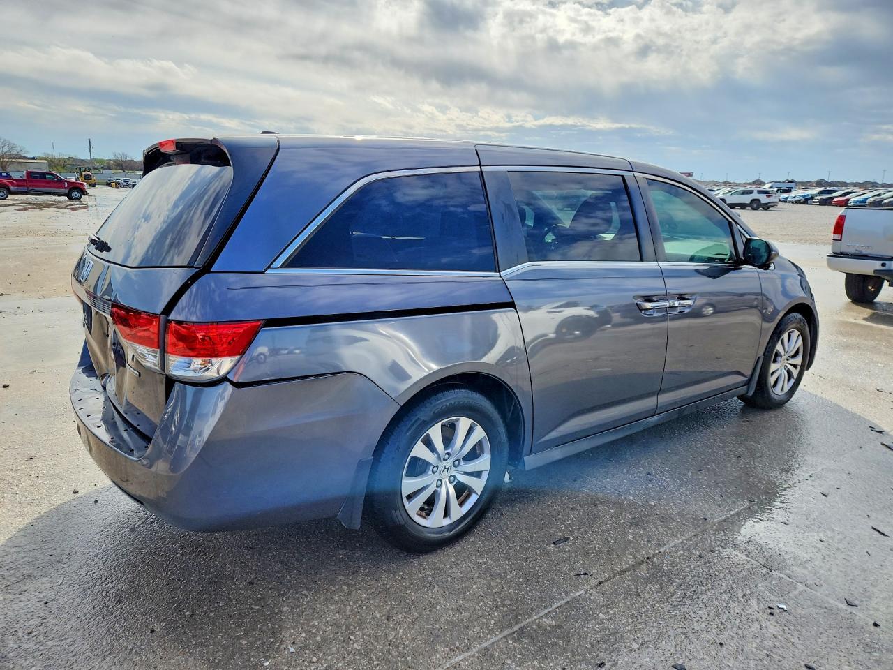 2016 Honda Odyssey Se - Image 3