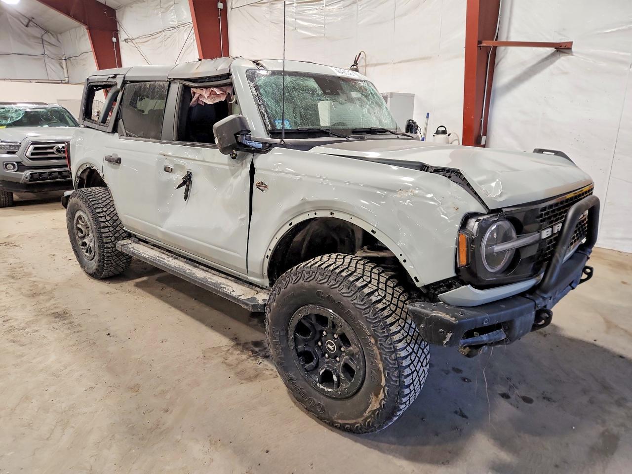 2024 Ford Bronco Wildtrak - Image 4