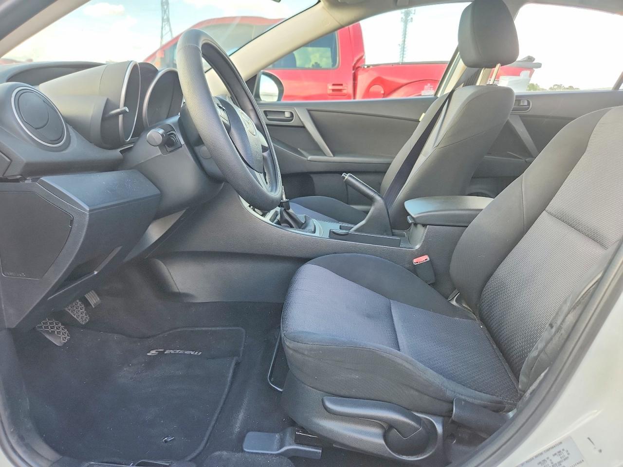 2010 Mazda 3 I - Image 7