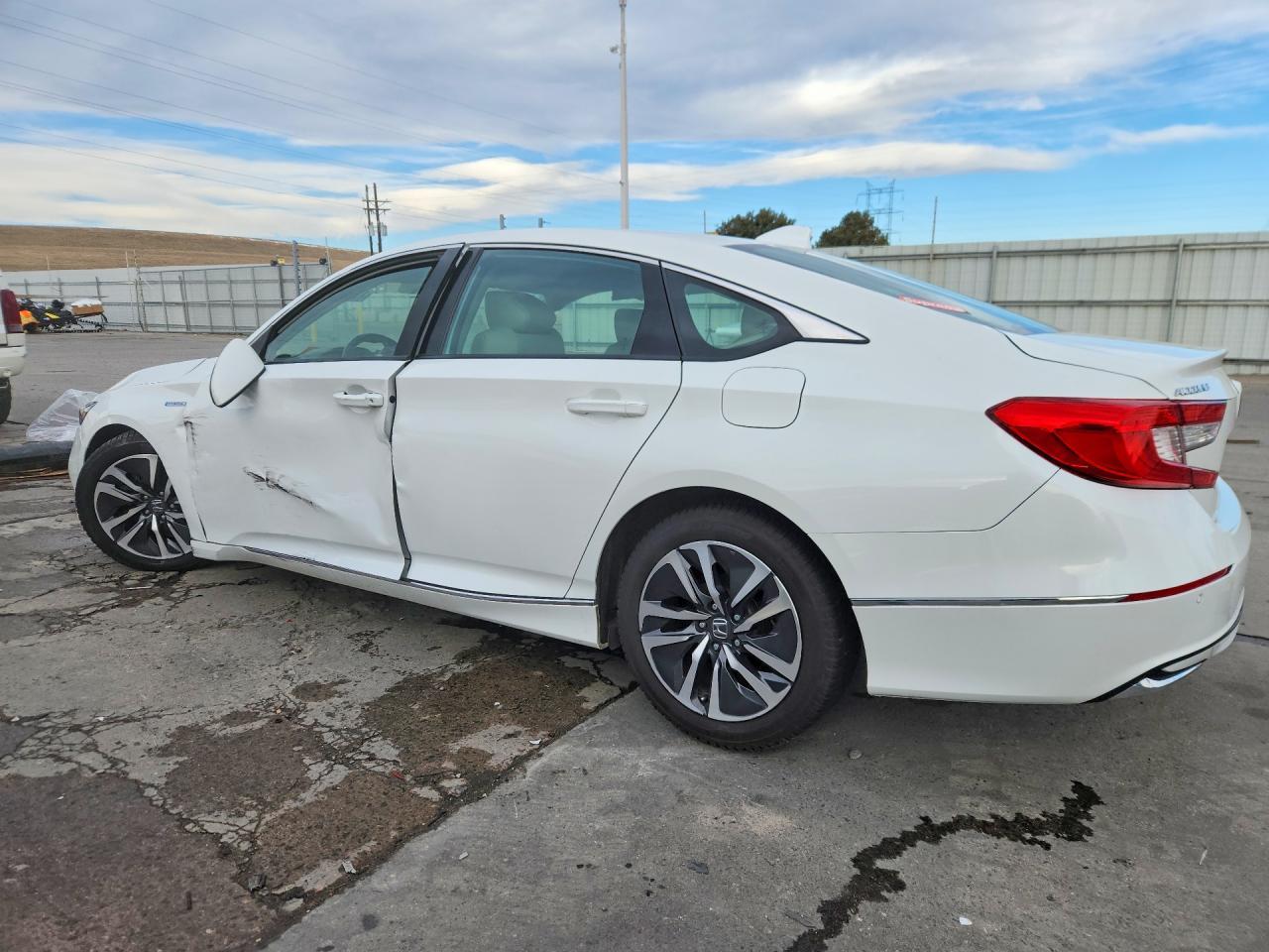 2021 Honda Accord Hybrid Exl - Image 2