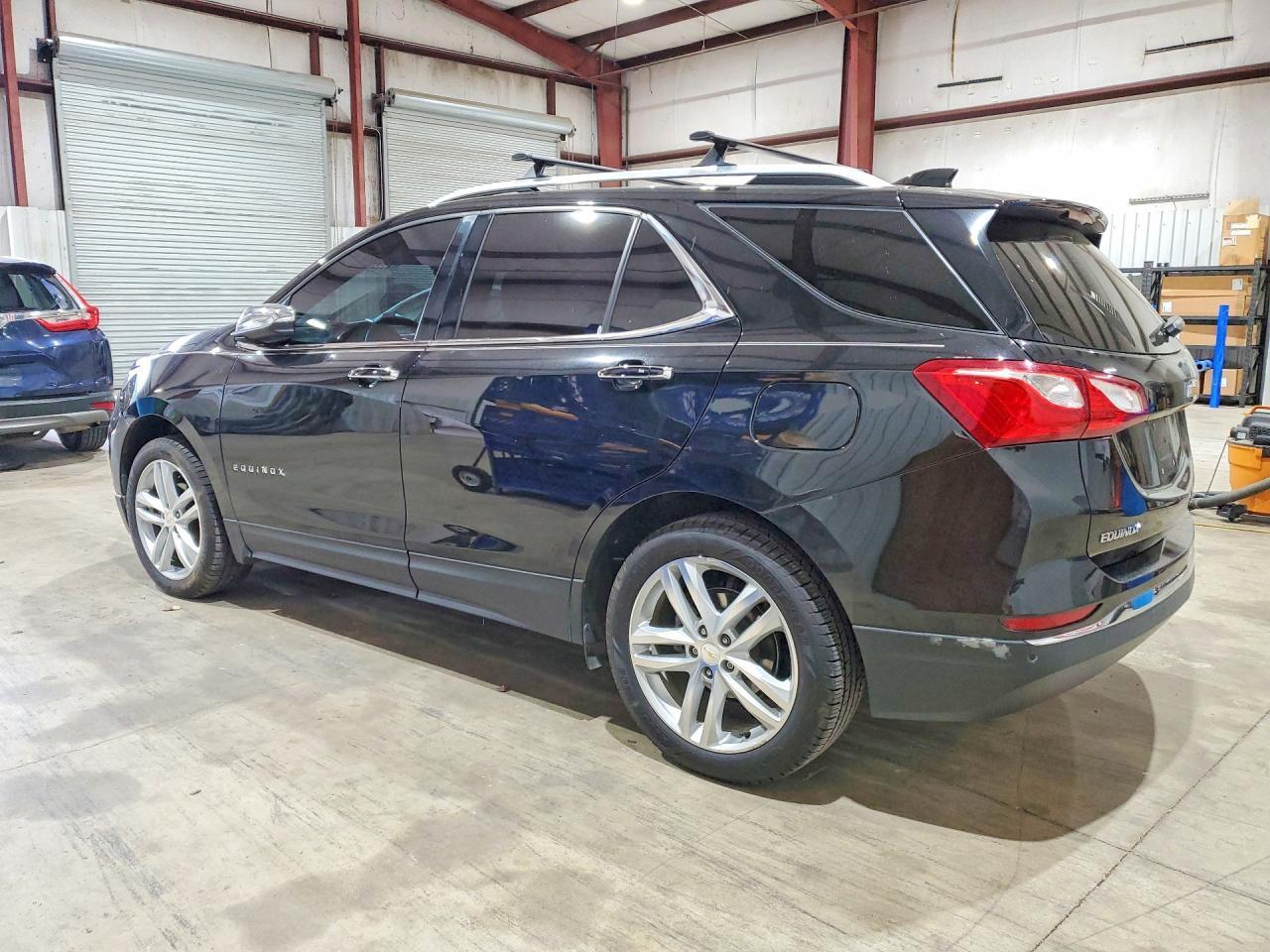 2018 Chevrolet Equinox Premier - Фото 2