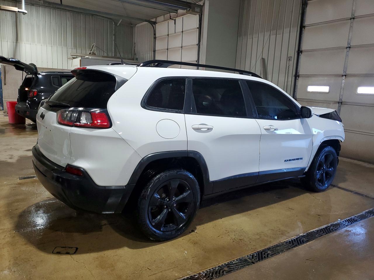 2019 Jeep Cherokee Latitude Plus - Фото 3