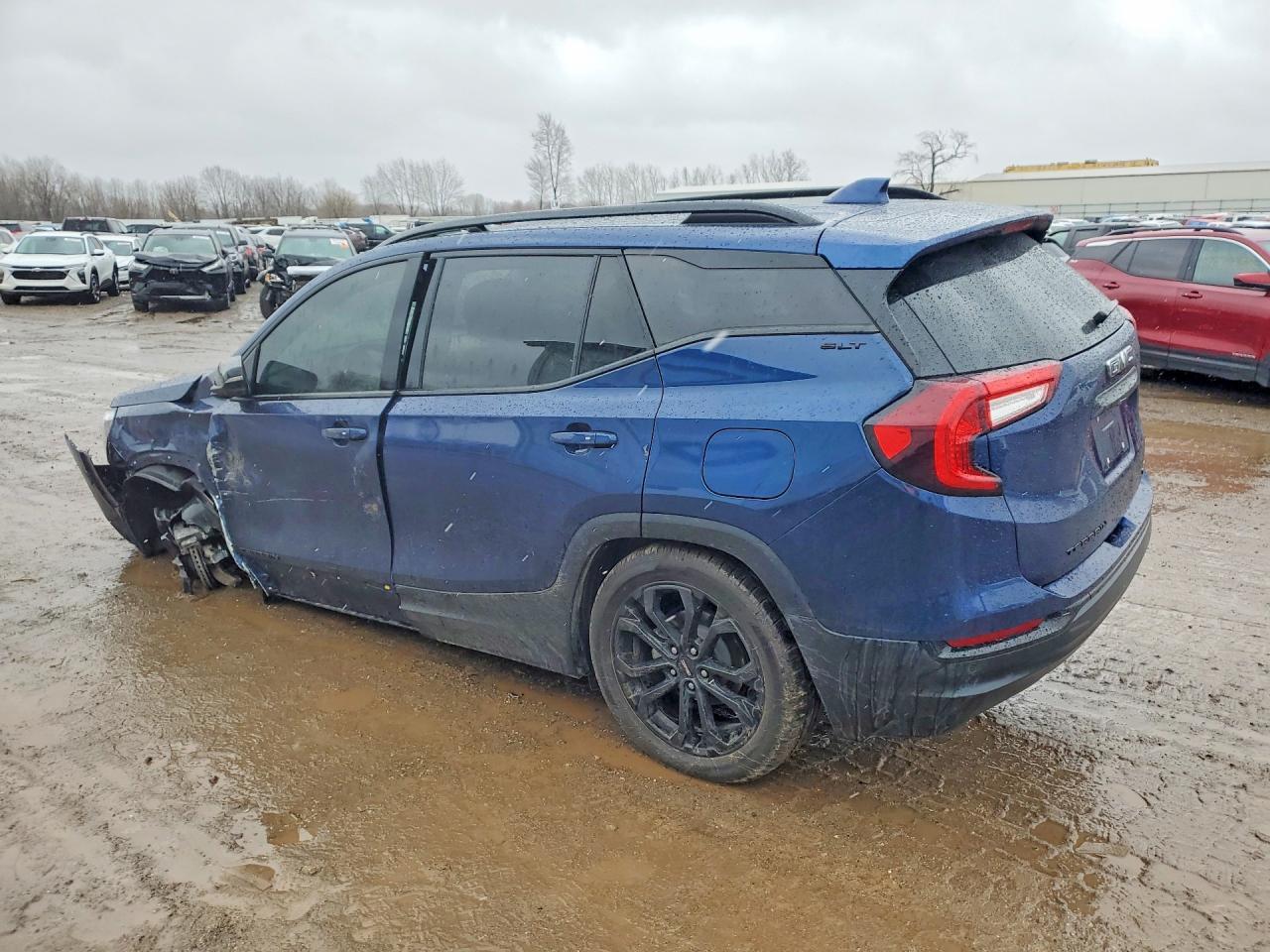 2022 GMC Terrain Slt - Фото 2