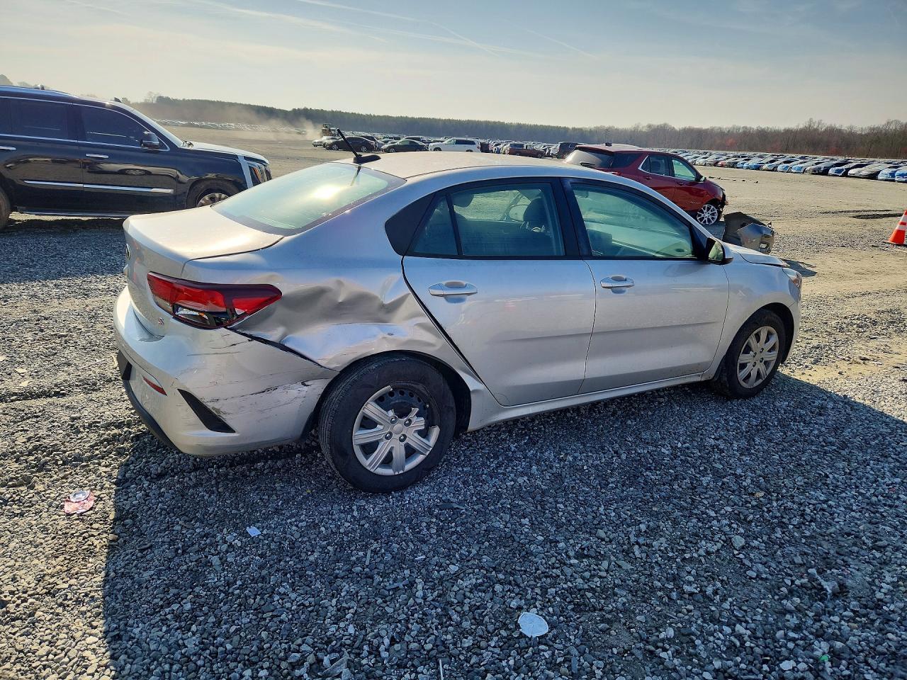 2021 Kia Rio S - Фото 3