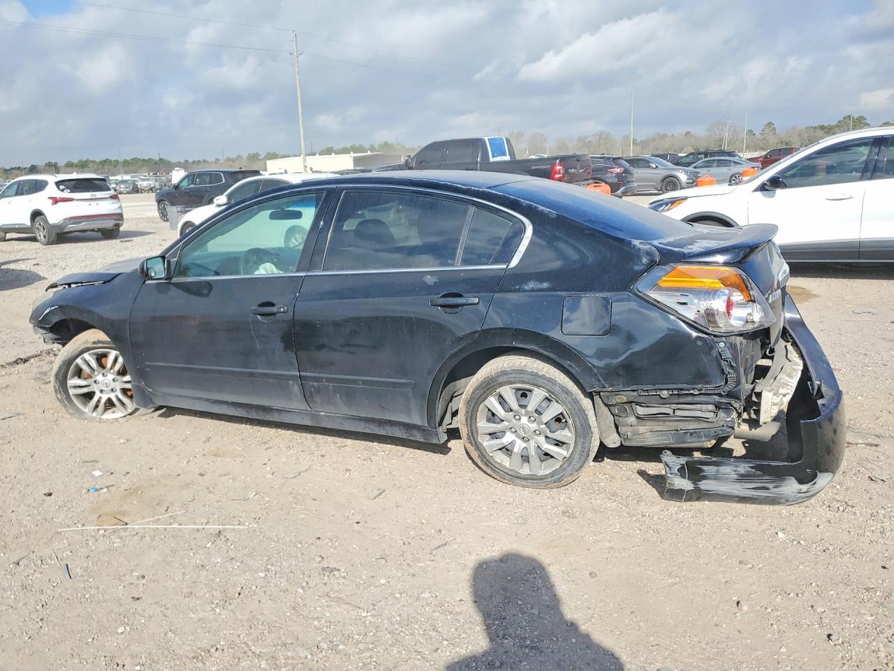 2011 Nissan Altima 2.5 - Image 2