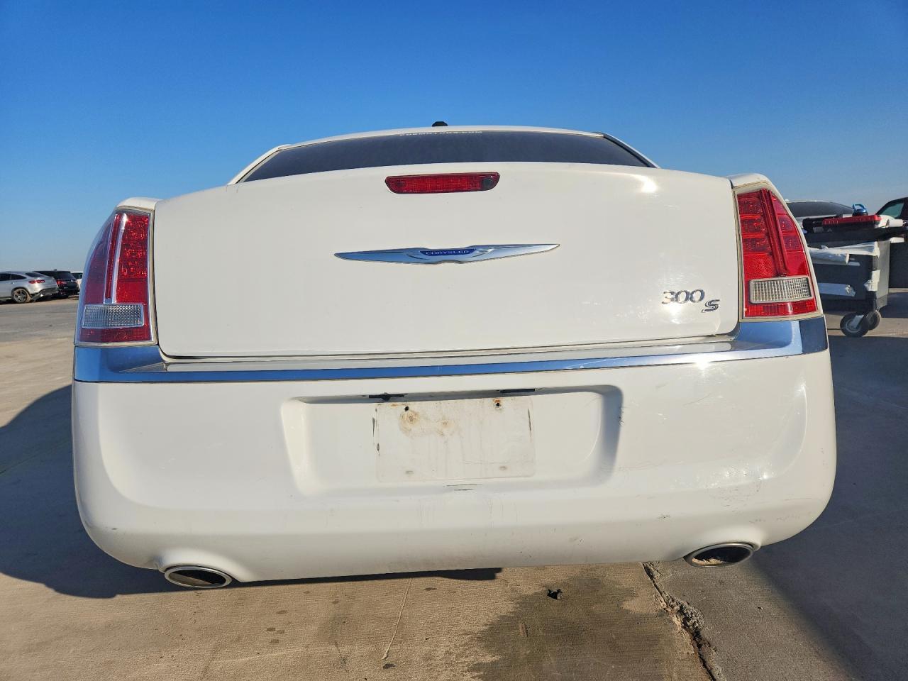 2012 Chrysler 300 - Image 6