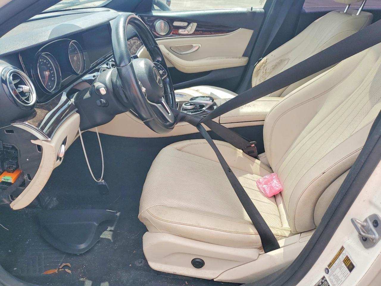 2019 Mercedes-Benz E 300 - Фото 7