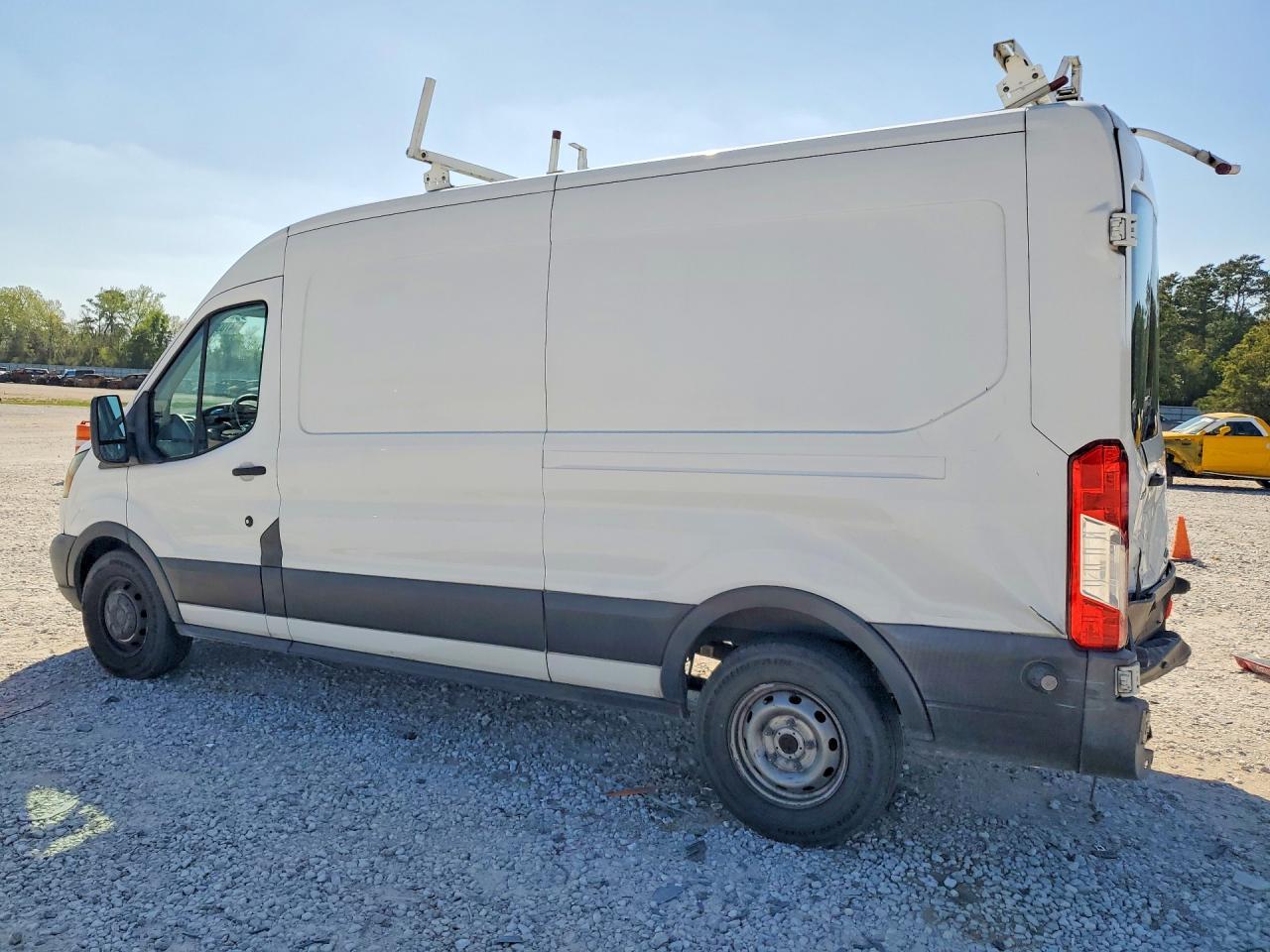 2016 Ford Transit 250 Utility / Service Van - Фото 2