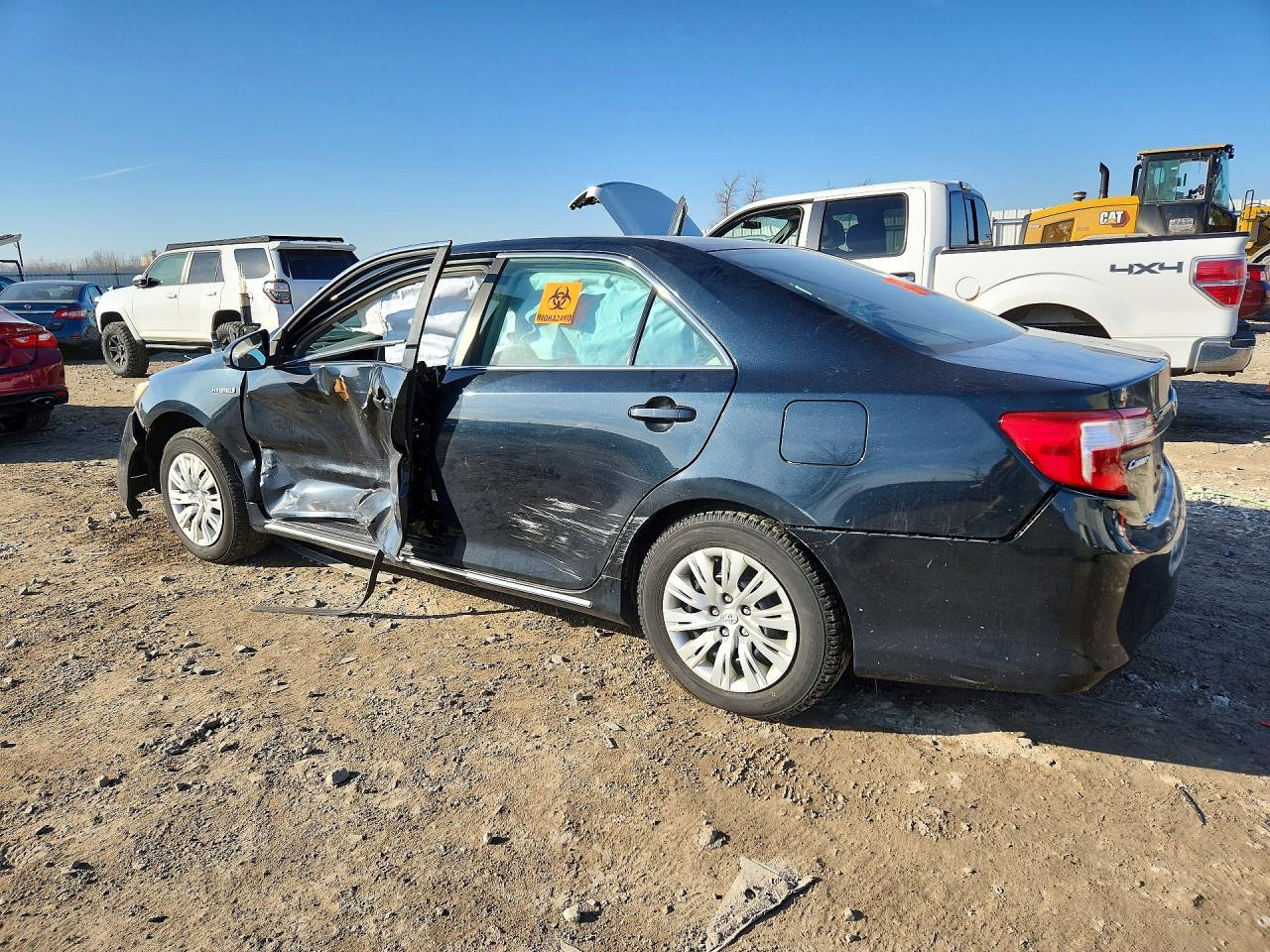 2013 Toyota Camry Hybrid Le - Image 2