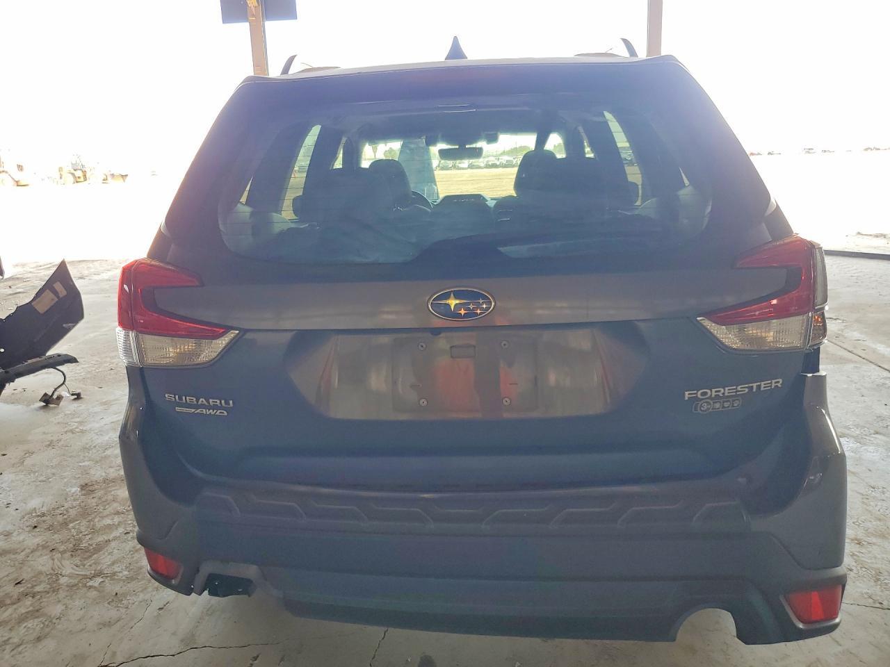 2020 Subaru Forester Premium - Image 6