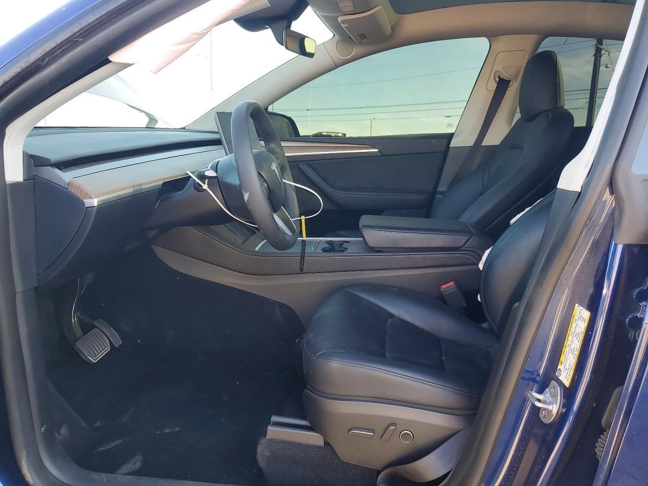 2024 Tesla Model Y - Image 7