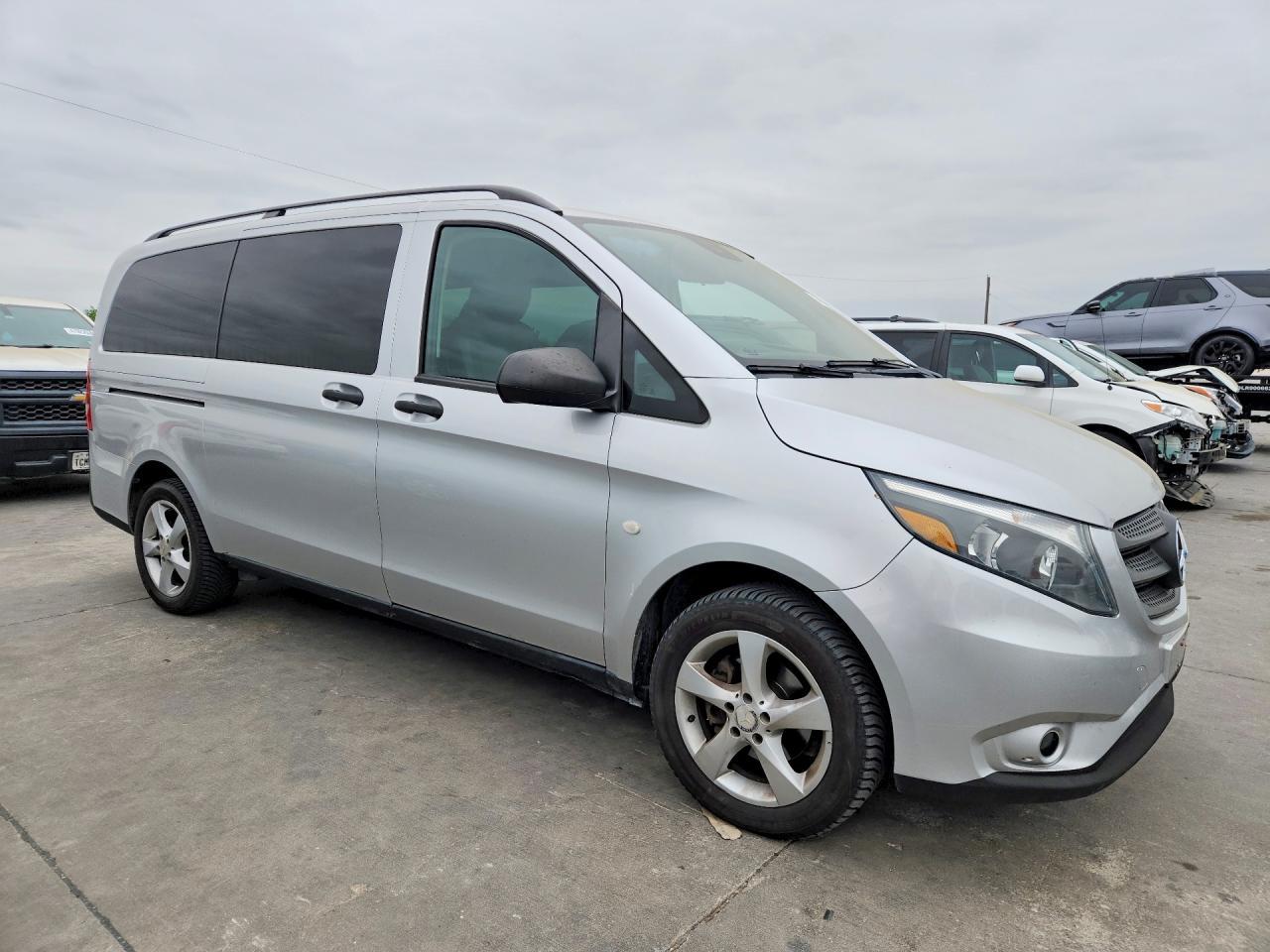 2016 Mercedes-Benz Metris - Фото 4