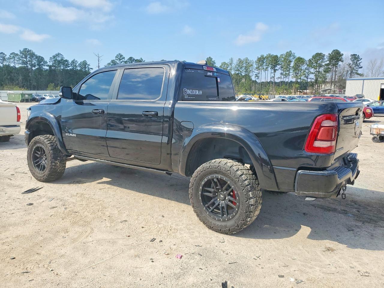 2022 Ram 1500 Laramie - Фото 2