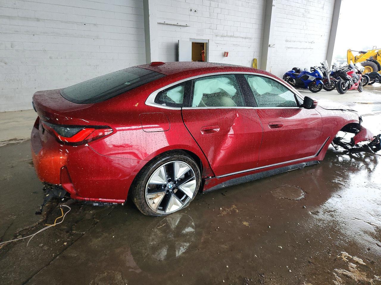 2025 BMW I4 xDrive 40 - Image 3