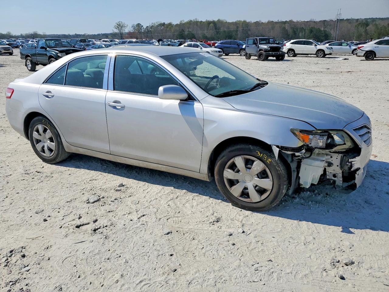 2010 Toyota Camry Base - Фото 4