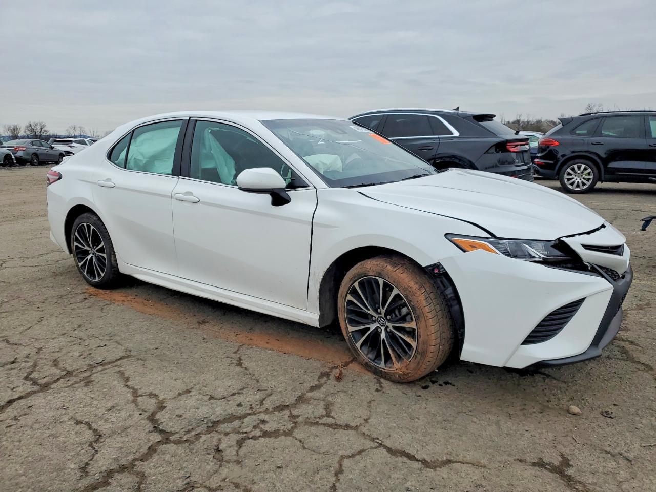 2018 Toyota Camry Se - Фото 4
