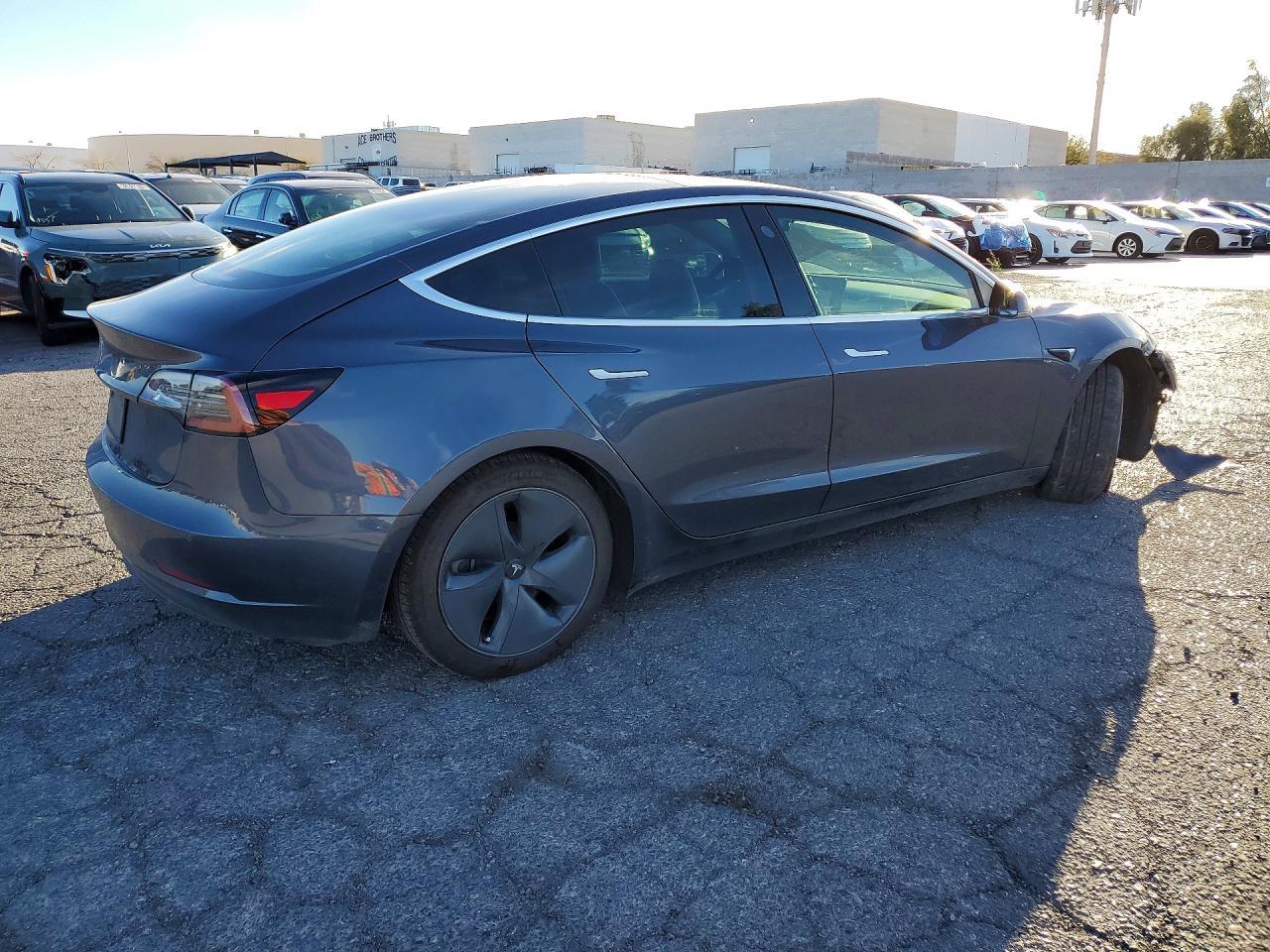 2020 Tesla Model 3 - Image 3
