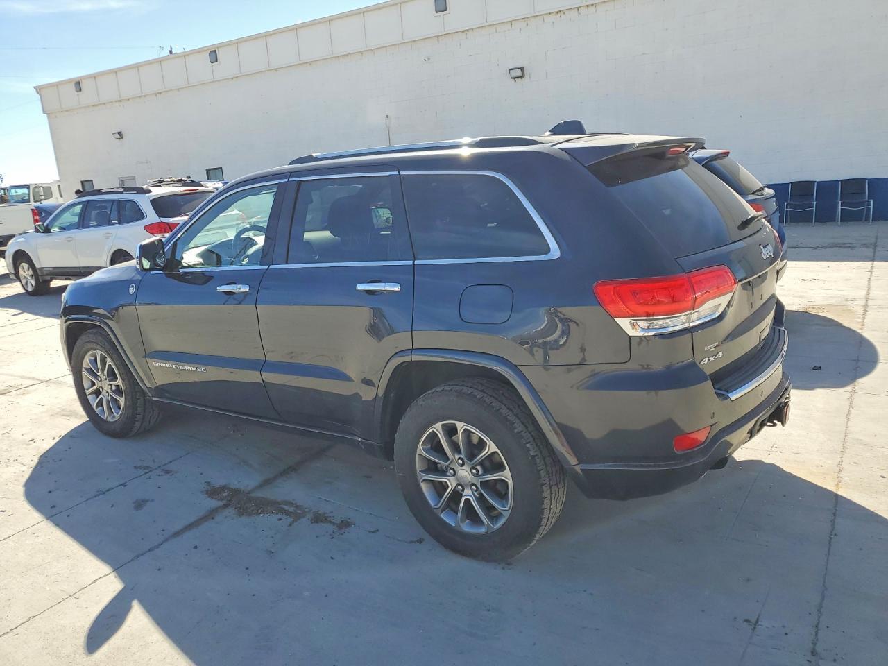 2014 Jeep Grand Cherokee Overland - Image 2