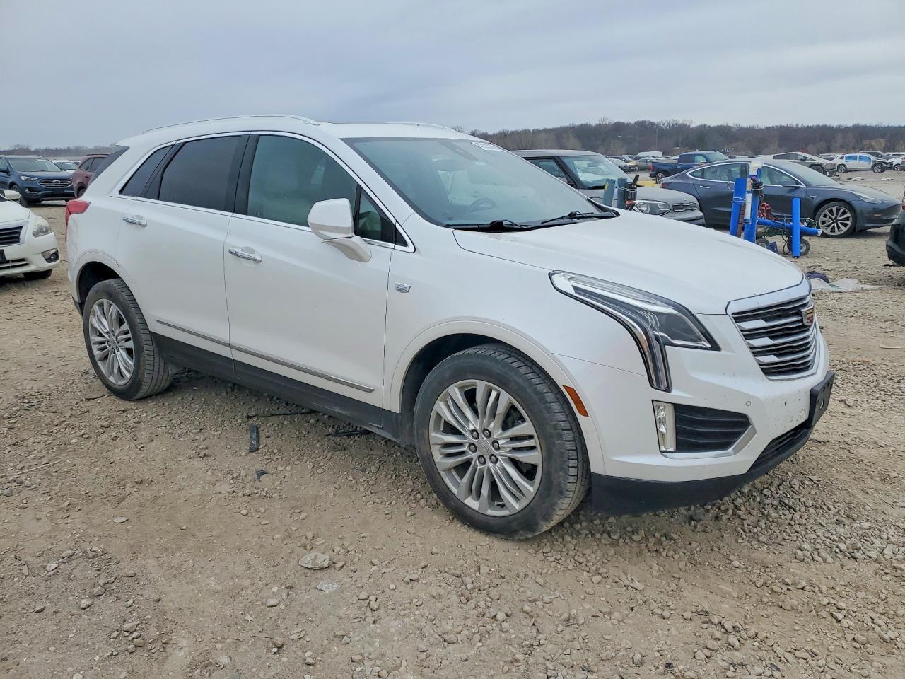 2017 Cadillac Xt5 Premium Luxury - Image 4
