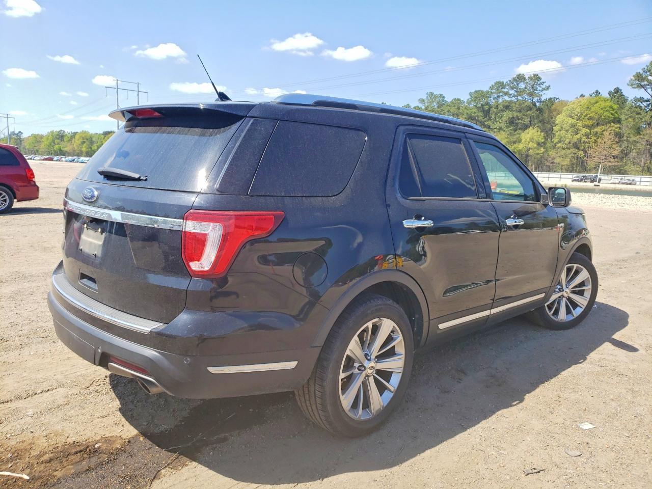 2019 Ford Explorer Limited - Image 3
