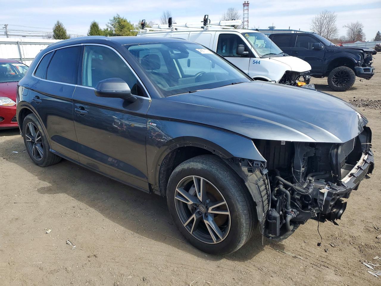 2020 Audi Q5 E Premium Plus - Image 4